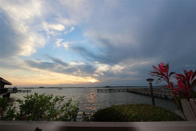 3203 LANDMARK DRIVE 2202, Clearwater, FL 33761