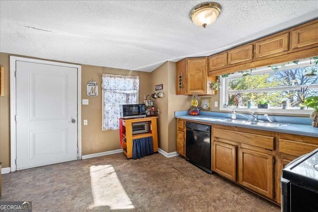 2930 Dallas Street NW, Kennesaw, GA 30144