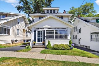 702 8th Avenue, Watervliet, NY 12189