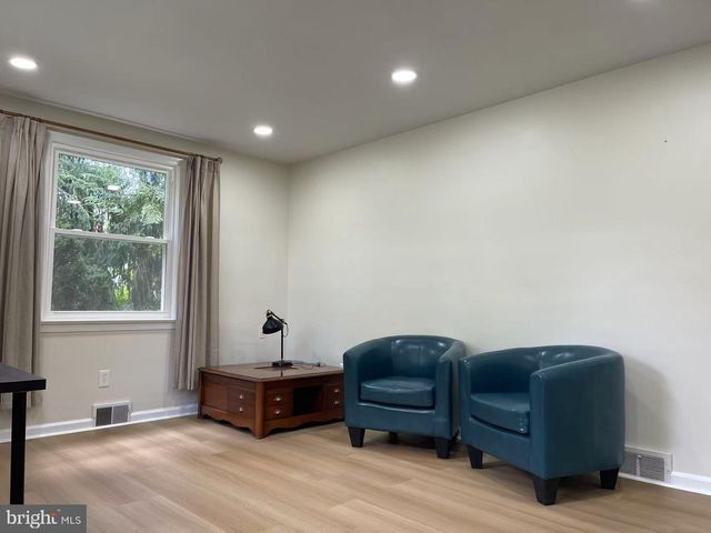 1019 HOWELLVILLE RD, Berwyn, PA 19312