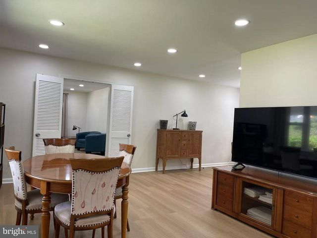 1019 HOWELLVILLE RD, Berwyn, PA 19312