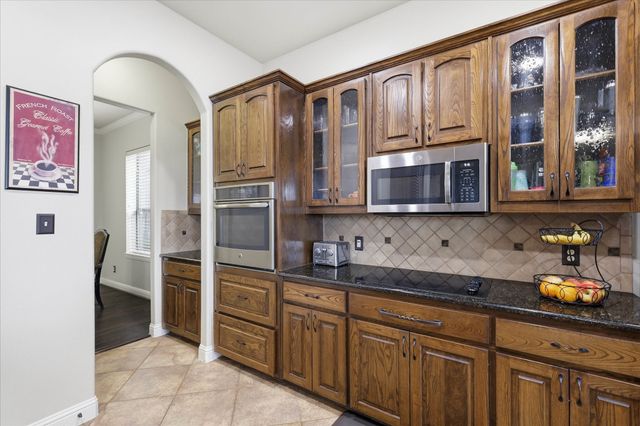 212 Matthew Avenue, Denton, TX 76210