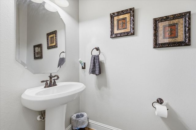 212 Matthew Avenue, Denton, TX 76210