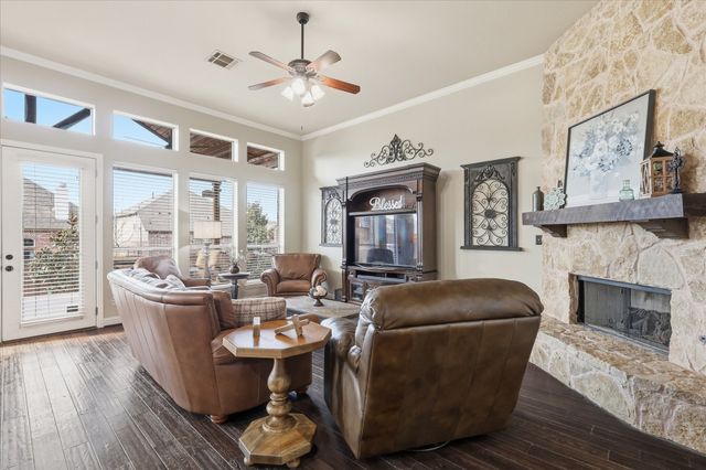 212 Matthew Avenue, Denton, TX 76210