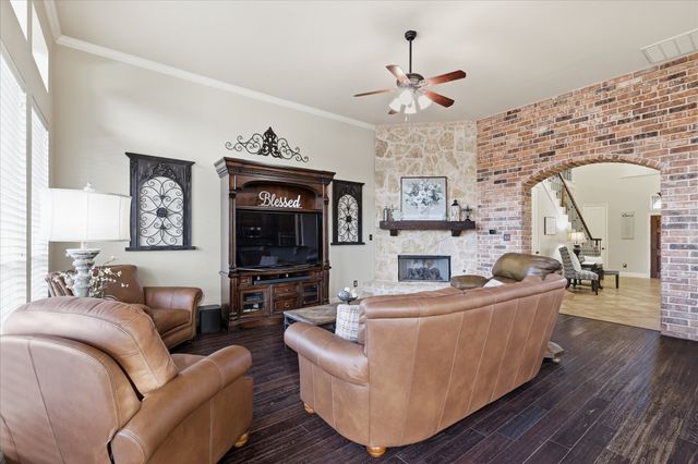 212 Matthew Avenue, Denton, TX 76210