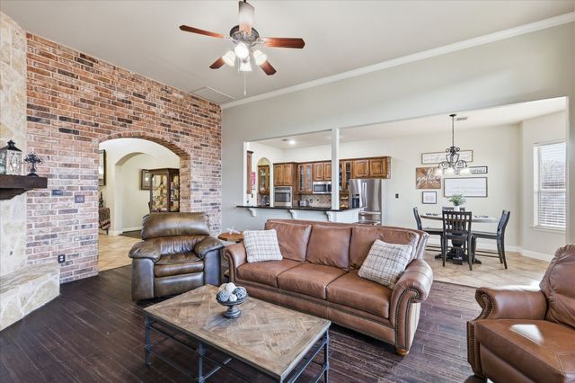 212 Matthew Avenue, Denton, TX 76210