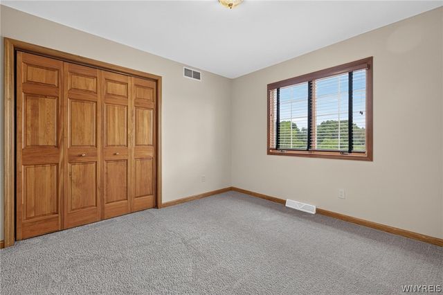 123 Ashwood Lane, Orchard Park, NY 14127