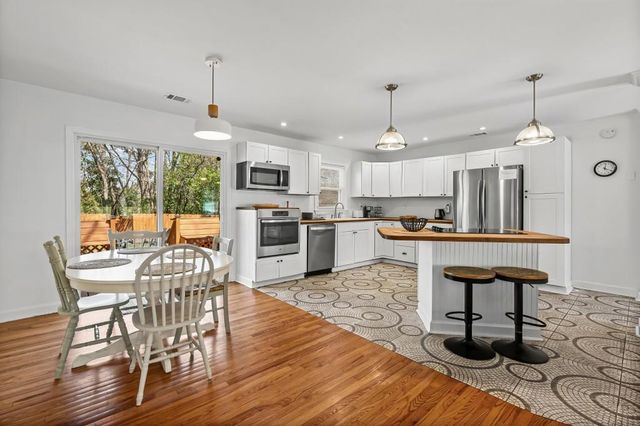 414 Charles Place, Roswell, GA 30075