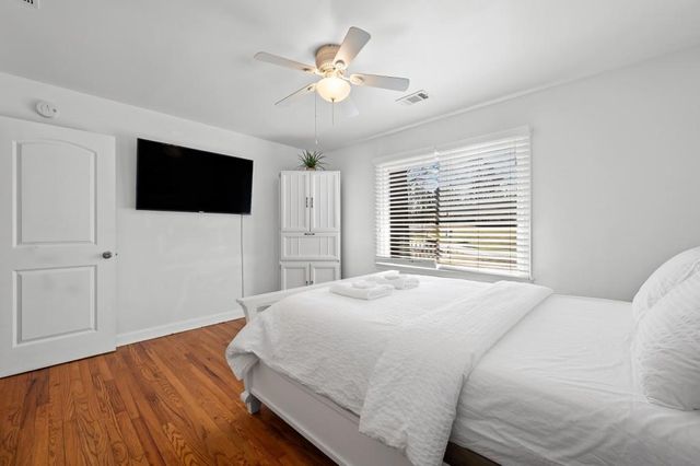 414 Charles Place, Roswell, GA 30075