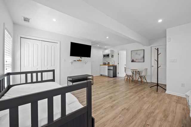 414 Charles Place, Roswell, GA 30075