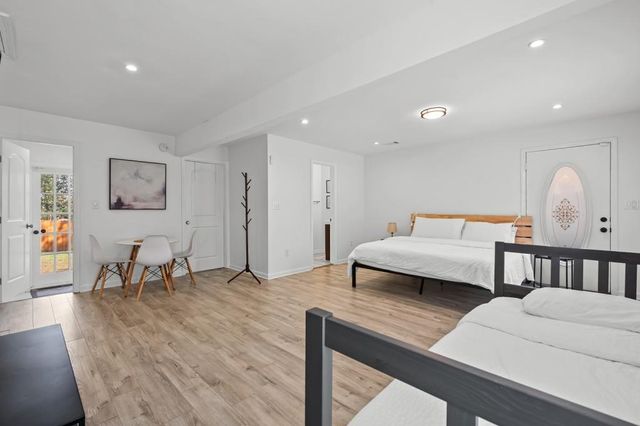 414 Charles Place, Roswell, GA 30075