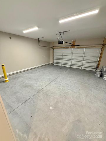 8024 Joy Crossing Lane, Charlotte, NC 28214