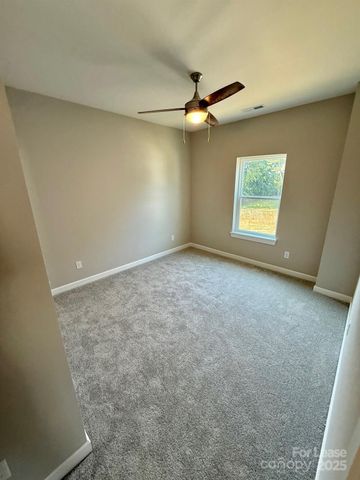 8024 Joy Crossing Lane, Charlotte, NC 28214