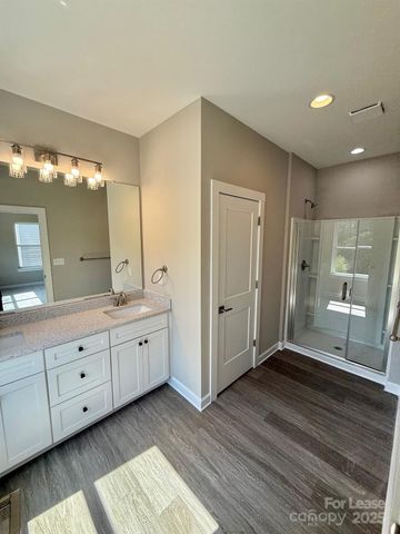 8024 Joy Crossing Lane, Charlotte, NC 28214