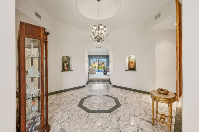 346 Crest Lake Drive, Palm Desert, CA 92211