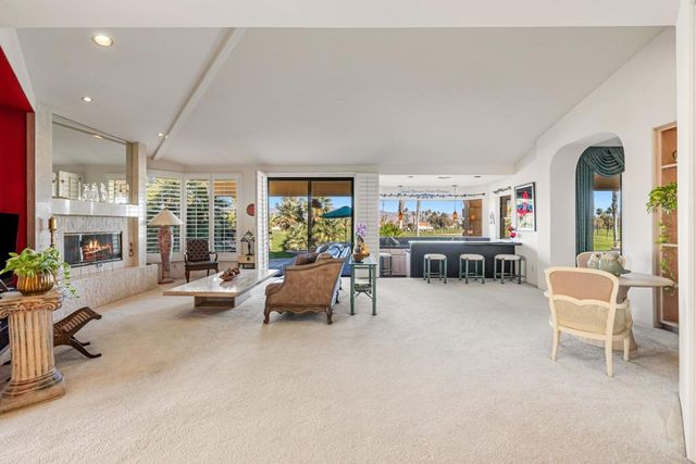 346 Crest Lake Drive, Palm Desert, CA 92211