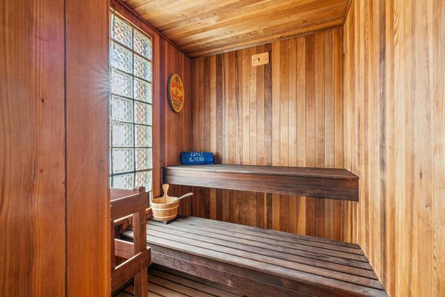 346 Crest Lake Drive, Palm Desert, CA 92211