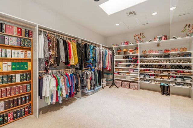 346 Crest Lake Drive, Palm Desert, CA 92211