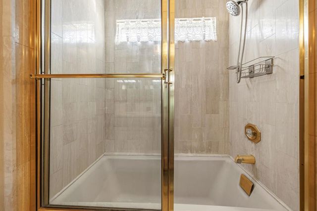 346 Crest Lake Drive, Palm Desert, CA 92211