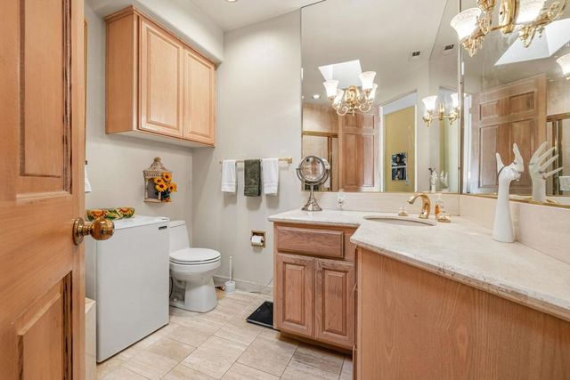 346 Crest Lake Drive, Palm Desert, CA 92211