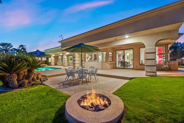 346 Crest Lake Drive, Palm Desert, CA 92211