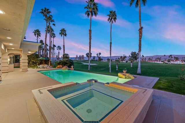 346 Crest Lake Drive, Palm Desert, CA 92211