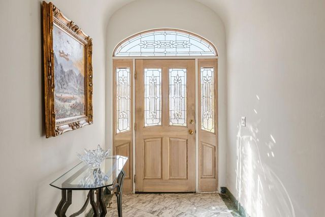 346 Crest Lake Drive, Palm Desert, CA 92211