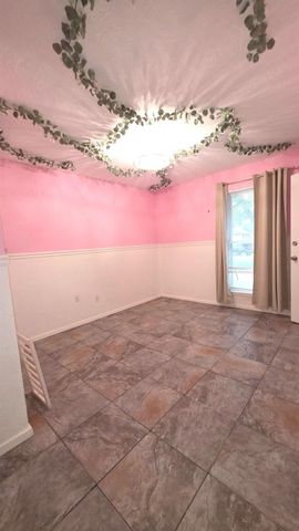 9811 Rocky Hollow Road, La Porte, TX 77571