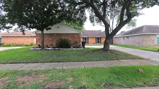 9811 Rocky Hollow Road, La Porte, TX 77571