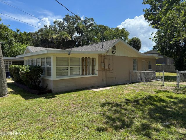 416 S Caroline Street, Daytona Beach, FL 32114