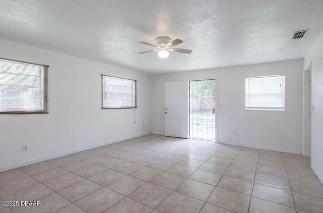 416 S Caroline Street, Daytona Beach, FL 32114