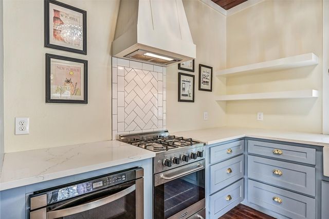 1411 26th St Street, Galveston, TX 77550