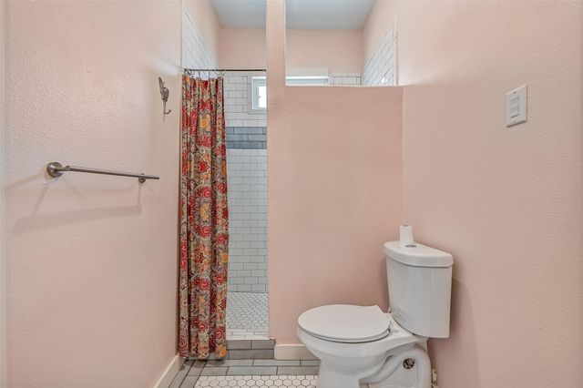 1411 26th St Street, Galveston, TX 77550