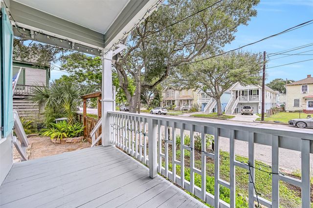 1411 26th St Street, Galveston, TX 77550
