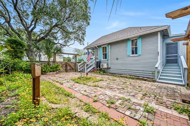 1411 26th St Street, Galveston, TX 77550