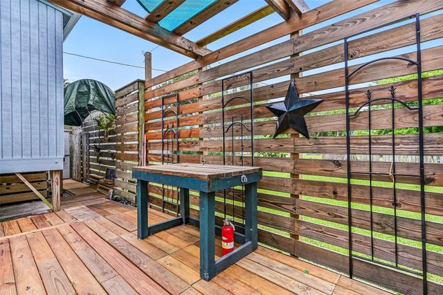 1411 26th St Street, Galveston, TX 77550