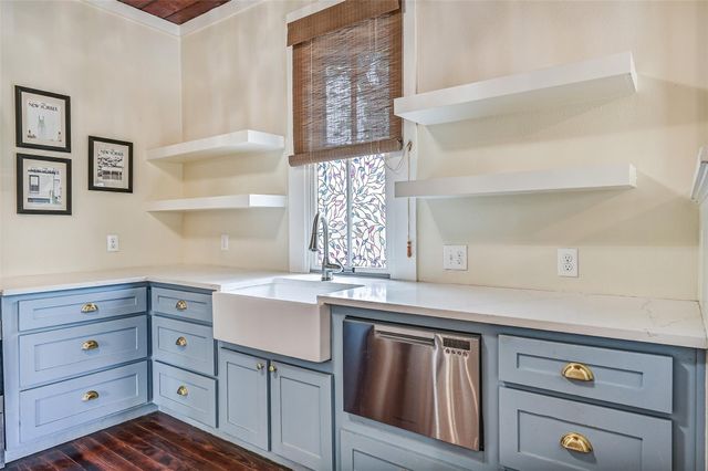 1411 26th St Street, Galveston, TX 77550