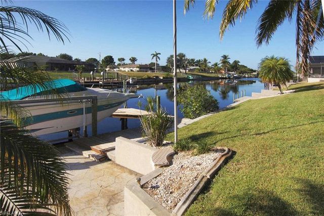 1422 SE 12th TER, Cape Coral, FL 33990