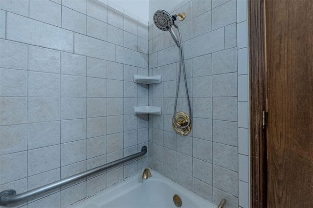 5113 Beacon Hill Road, Oklahoma City, OK 73135