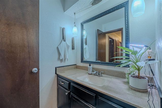5113 Beacon Hill Road, Oklahoma City, OK 73135