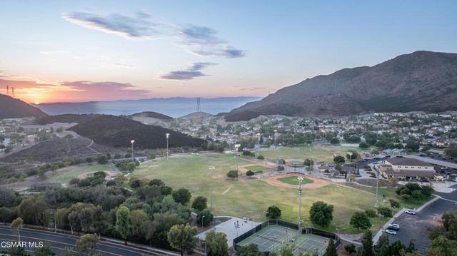 484 Via Helena, Newbury Park, CA 91320