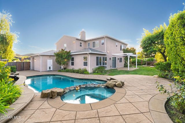 484 Via Helena, Newbury Park, CA 91320