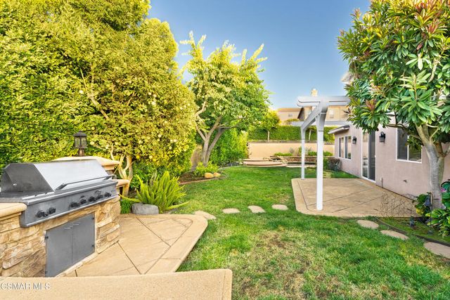 484 Via Helena, Newbury Park, CA 91320