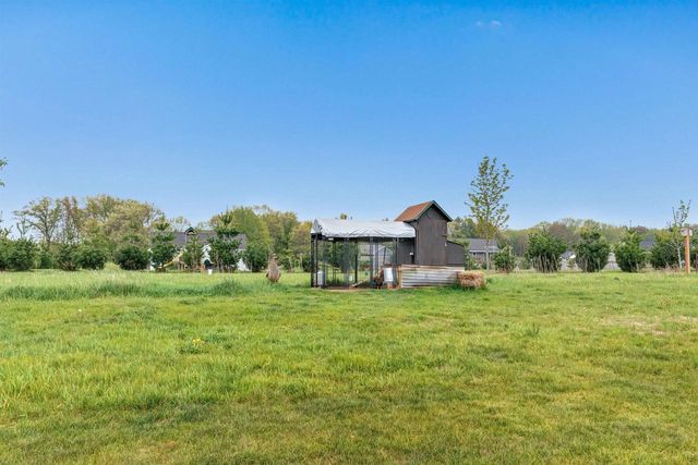 379 N SHADY LAWN CIRCLE, Sobieski, WI 54171