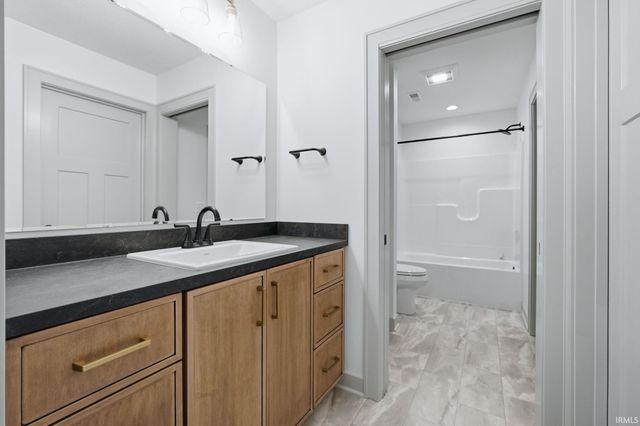 14101 Elderflower Cove, Fort Wayne, IN 46845