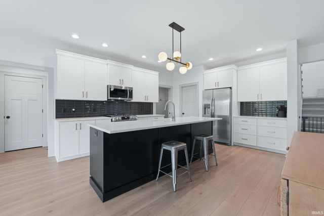 14101 Elderflower Cove, Fort Wayne, IN 46845