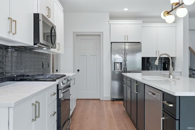14101 Elderflower Cove, Fort Wayne, IN 46845