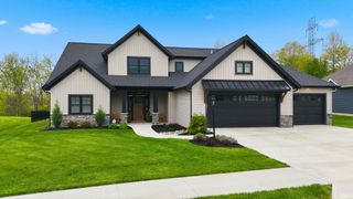 14101 Elderflower Cove, Fort Wayne, IN 46845