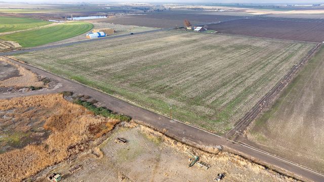 NW Dogwood Lane, Madras, OR 97741