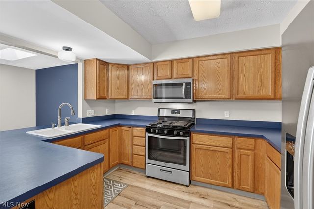 90 High Point Drive 27, Medina, OH 44256